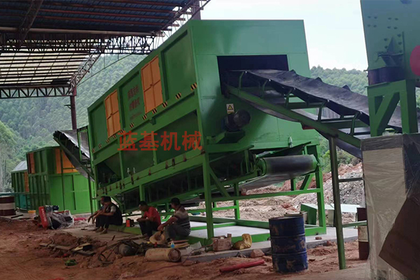 建筑垃圾處理設備，四川樂山客戶建筑垃圾破碎篩分生產(chǎn)線